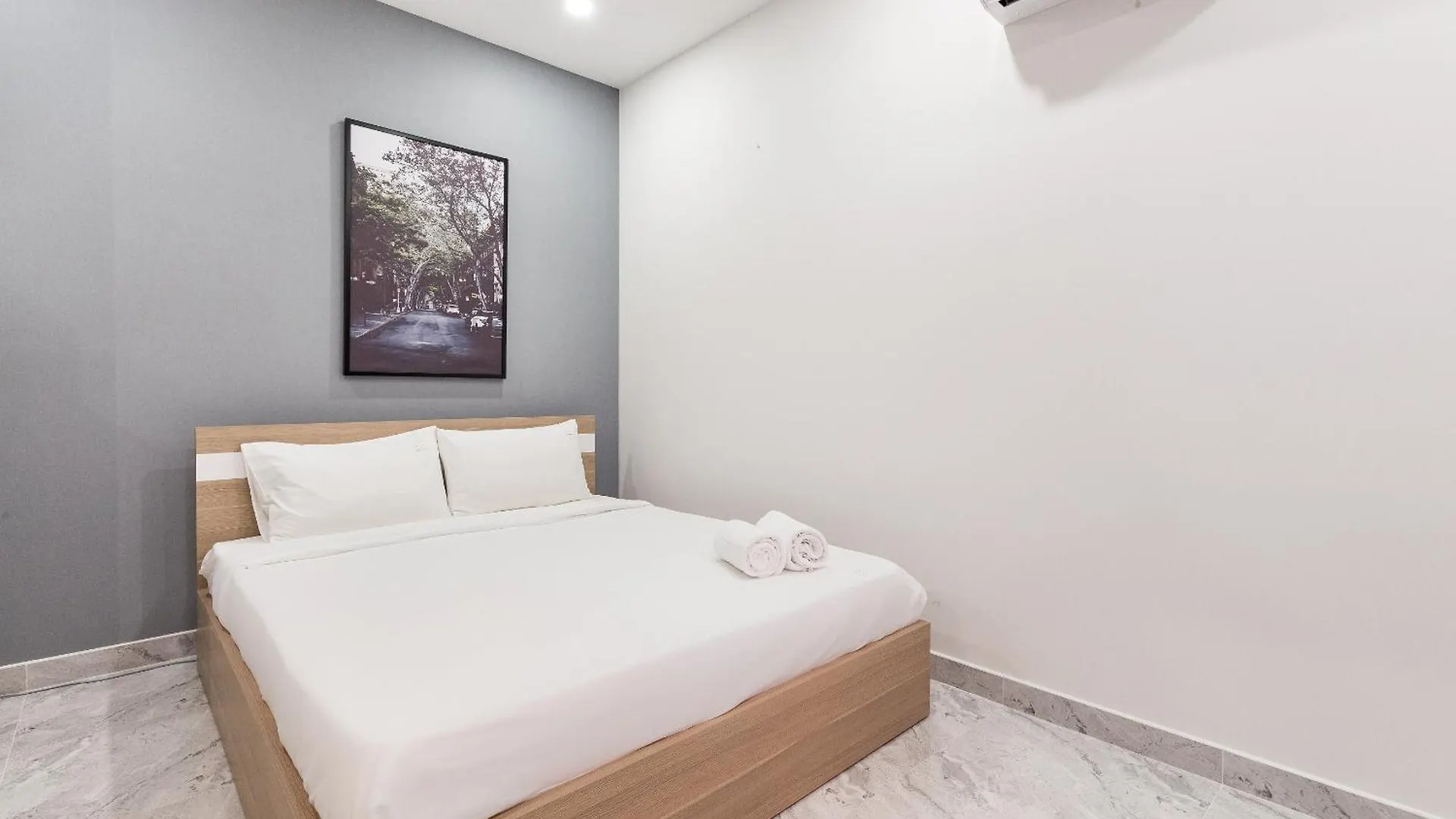 Yours Apartment - Airport Ho Chi Minh City Vietnam