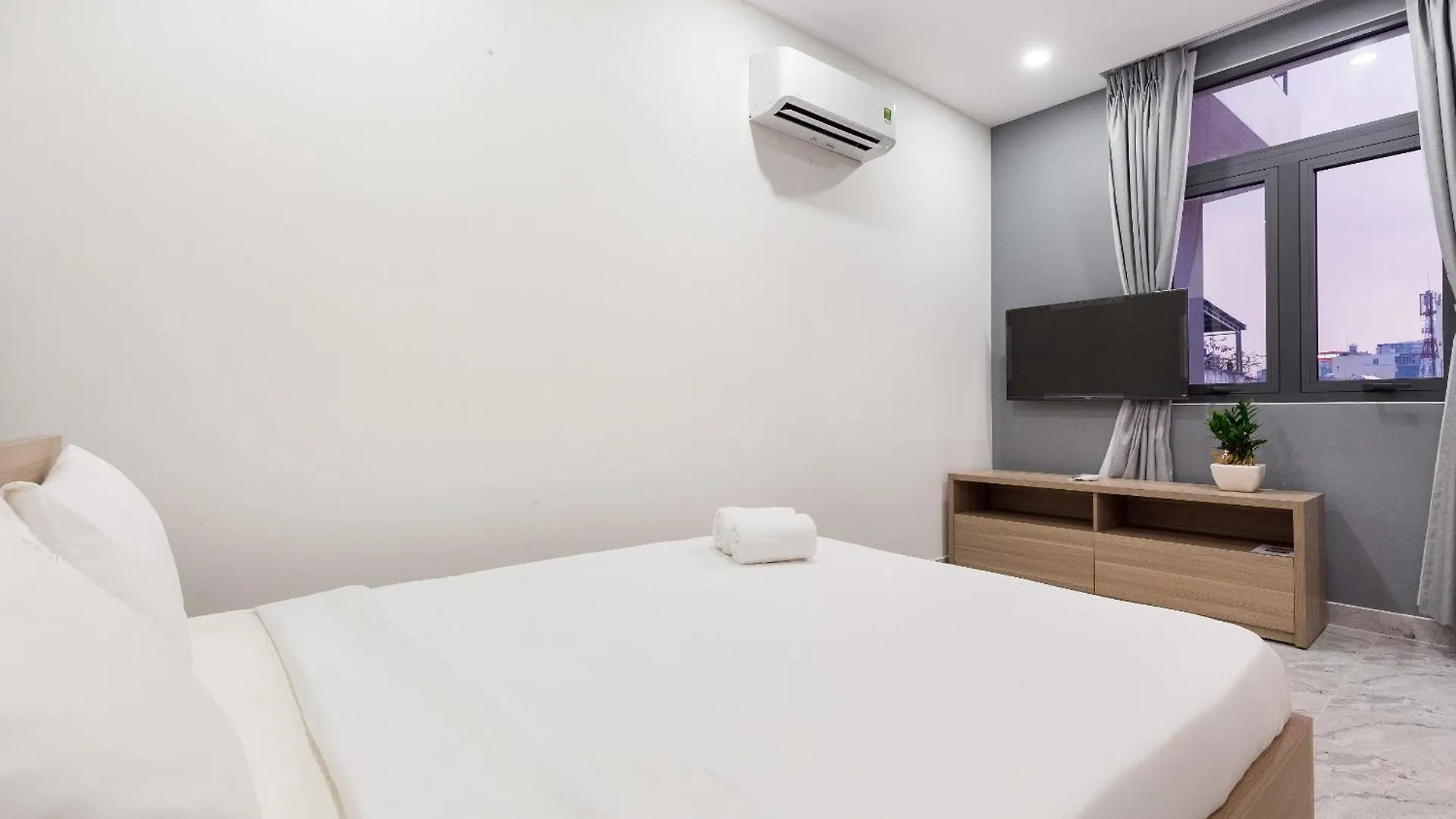 Yours Apartment - Airport Ho Chi Minh City