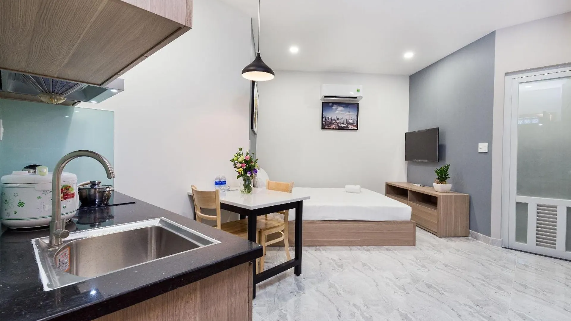 Yours Apartment - Airport Ho Chi Minh City