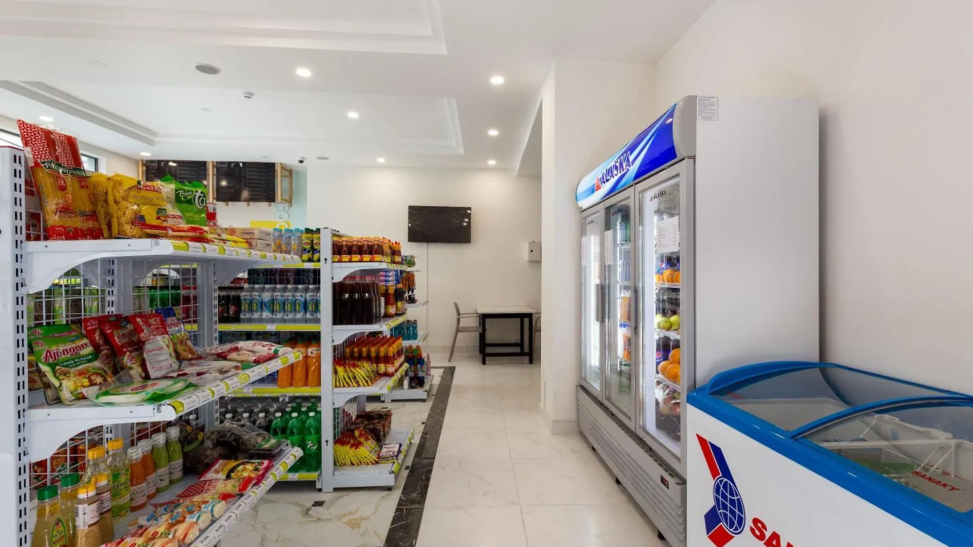 Yours Apartment - Airport Ho Chi Minh City Vietnam